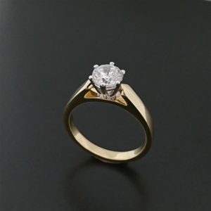  18ct Gold Classic 1 Carat 6 Claw Solitaire Engagement Ring